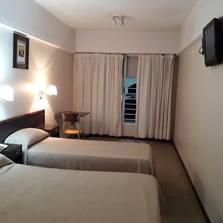 Hotel Carrara Buenos Aires Bagian luar foto
